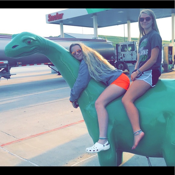 Meet your Posher, Alexis - Picture 4 of 5